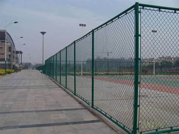 体育场围栏
